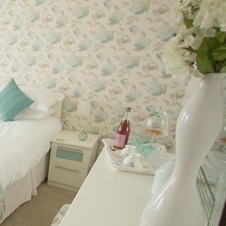 Queen Bee & B Merthyr Tydfil Dış mekan fotoğraf